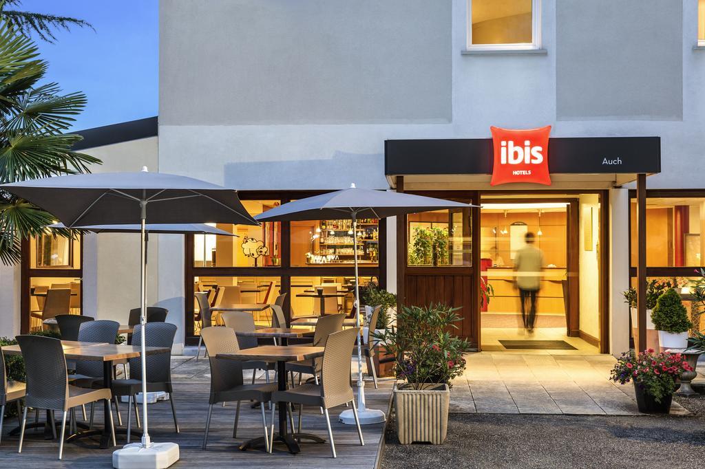 Ibis Auch Hotel Exterior foto